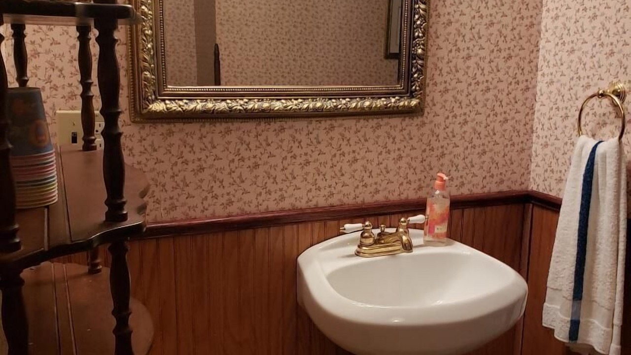 Photo of Bathroom in Rexford
