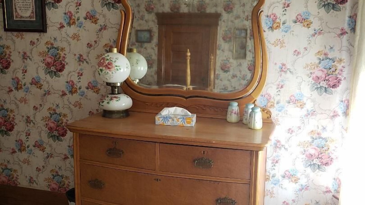 Photo of Bedroom in Rexford