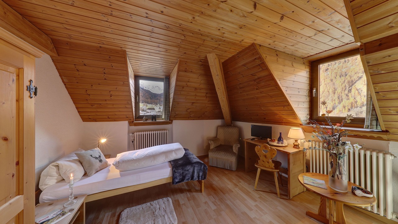 Photo of Bedroom in Val Muestair