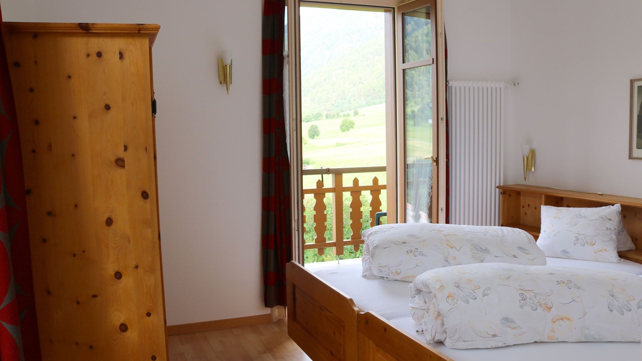 Photo of Bedroom in Val Muestair