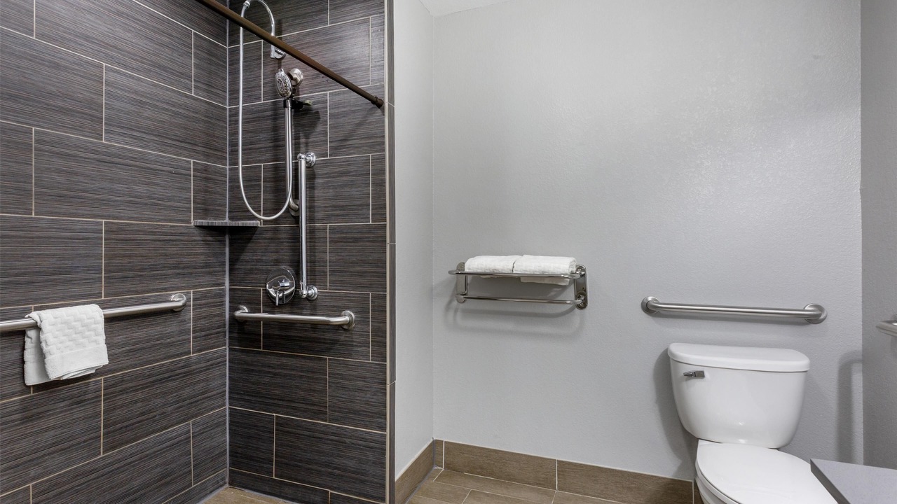 Photo of Bathroom in Lampasas