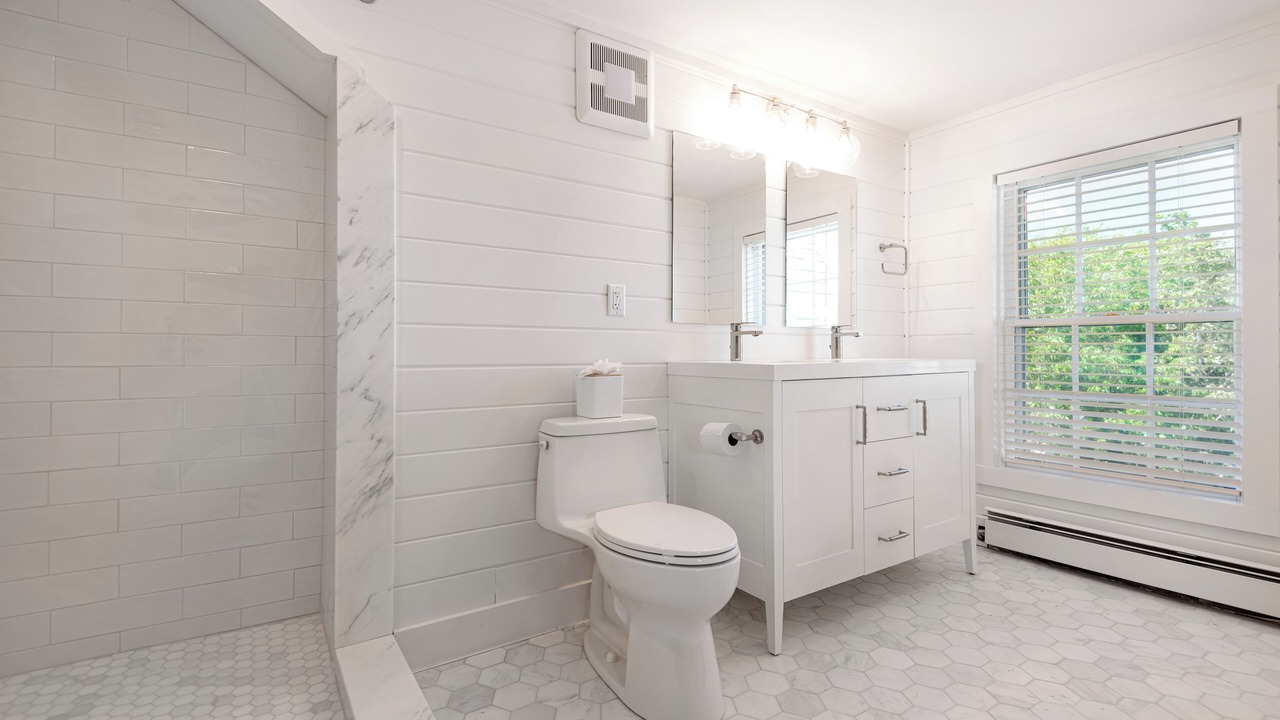 Photo of Bathroom in Nantucket Town
