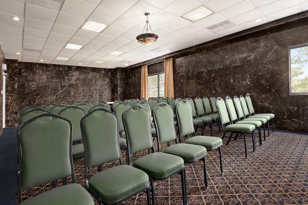 Photo of Others in Pleasantville