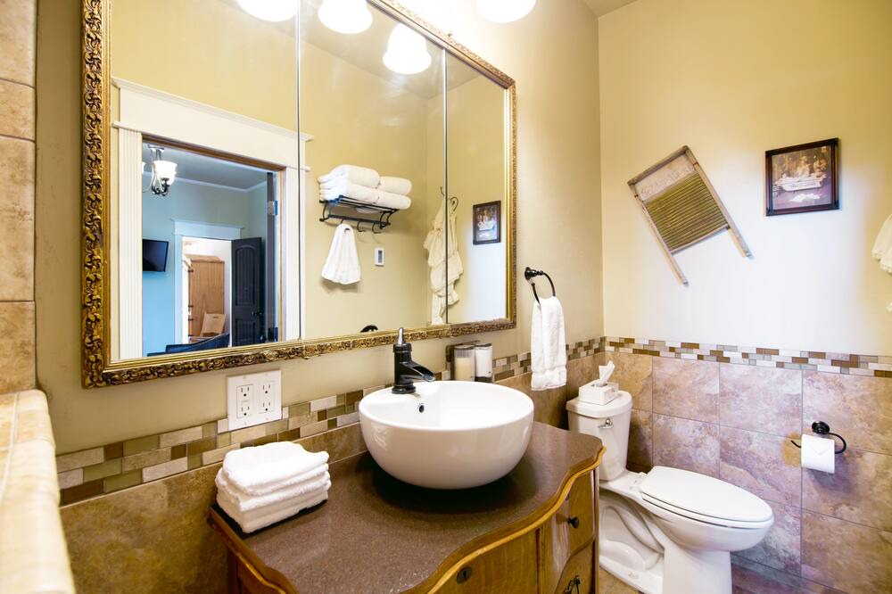 Photo of Bathroom in Kittitas