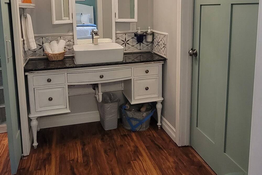 Photo of Bathroom in Kittitas