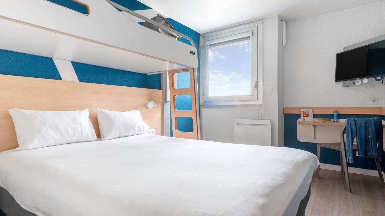 Photo of Bedroom in Mondeville