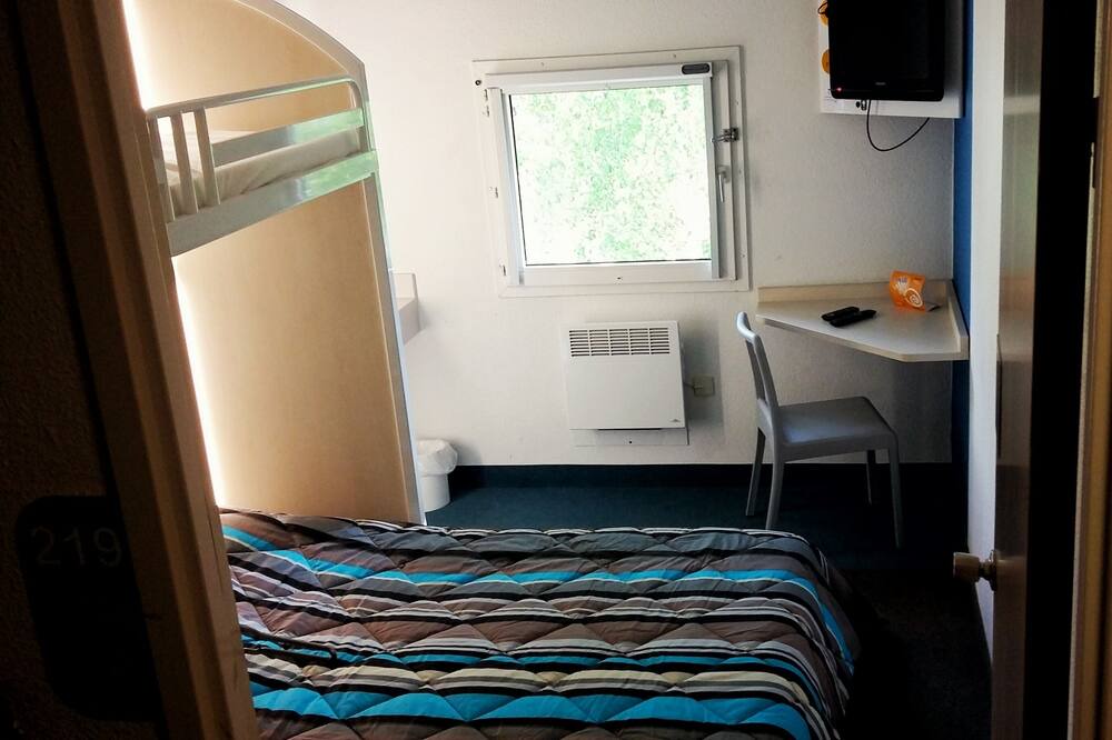 Photo of Bedroom in Beaucouze