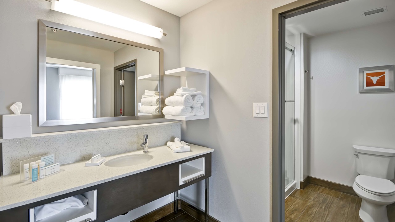 Photo of Bathroom in Kyle