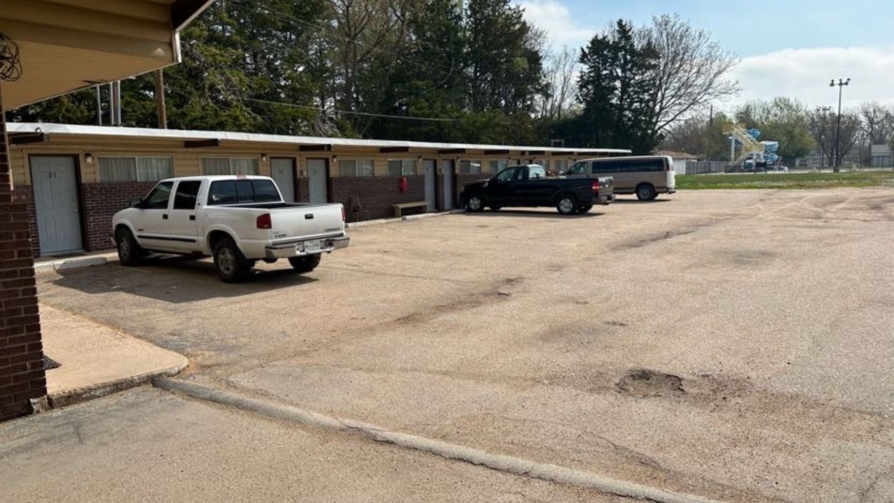Photo of Others in Alma