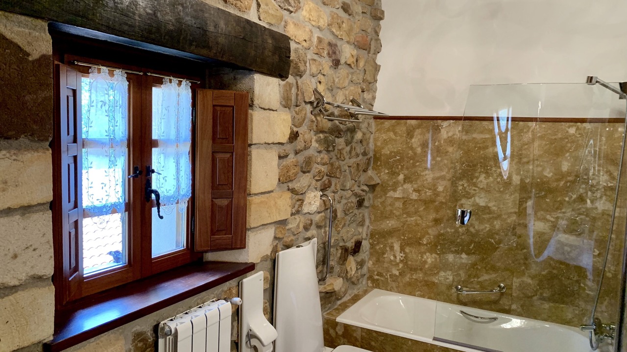Photo of Bedroom in Llerana