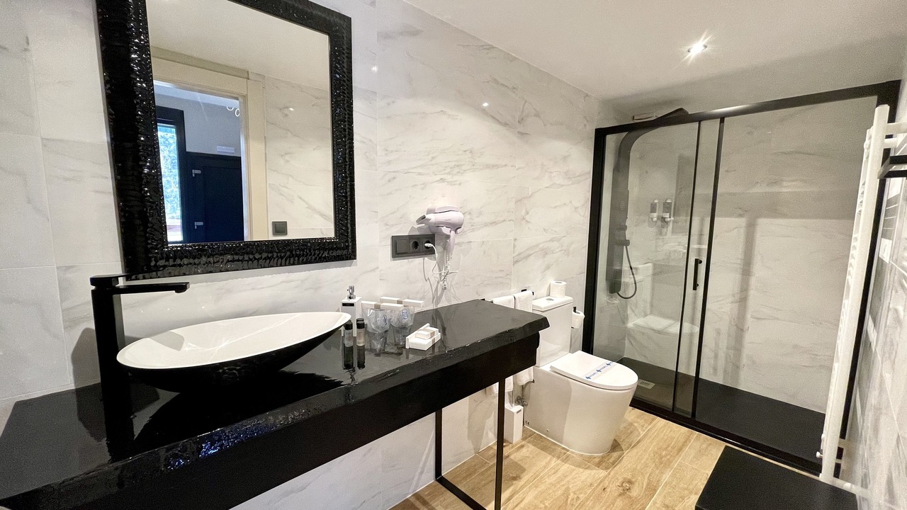 Photo of Bathroom in Llerana