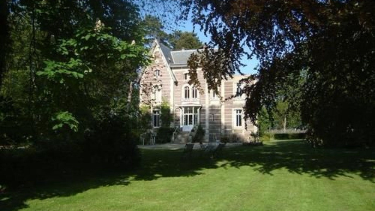 Photo of Buildings in La Chapelle-sur-Dun