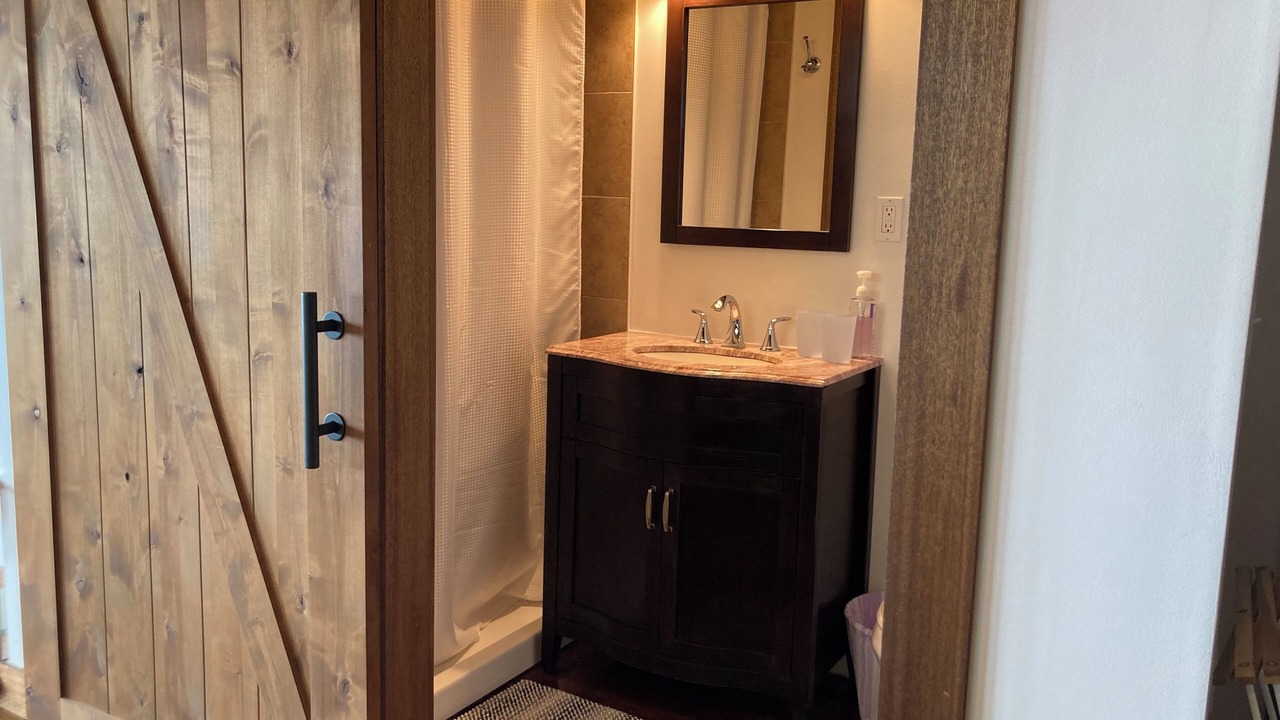 Photo of Bathroom in Hilo