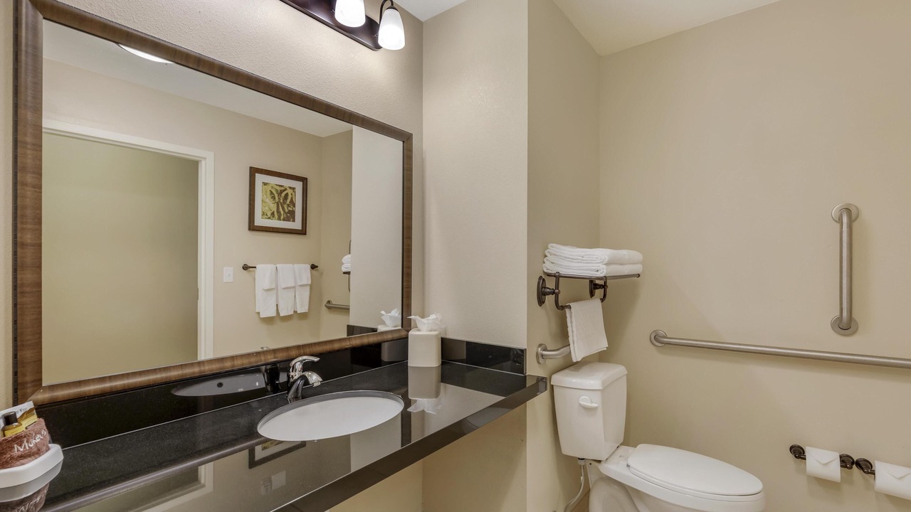 Photo of Bathroom in Hudson
