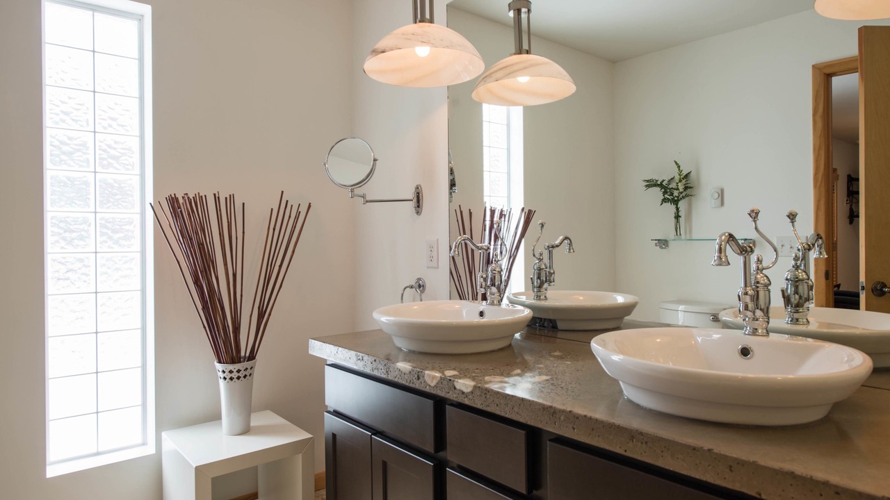 Photo of Bathroom in Attica