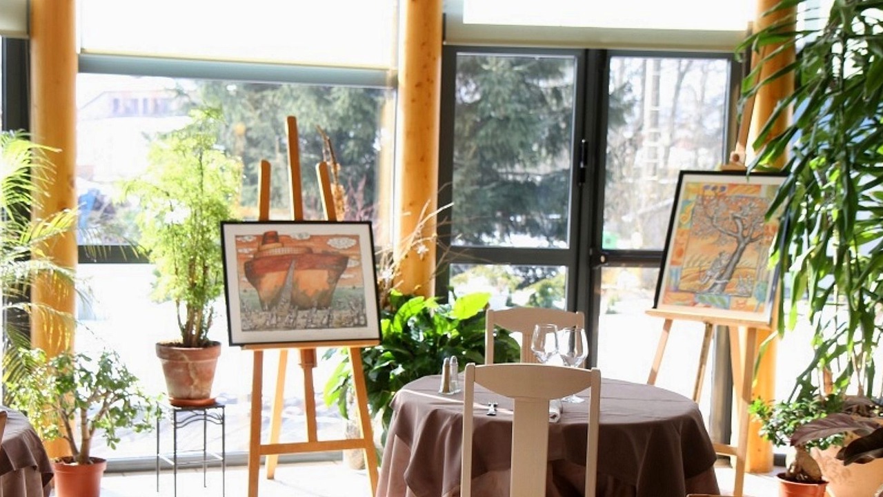 Photo of Others in Le Menil