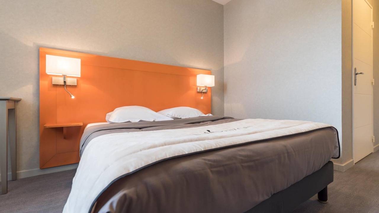 Photo of Bedroom in Saint-Symphorien-sur-Coise