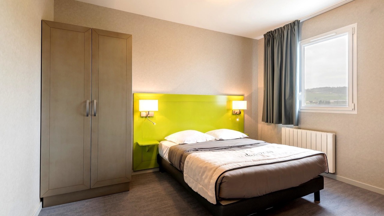 Photo of Bedroom in Saint-Symphorien-sur-Coise