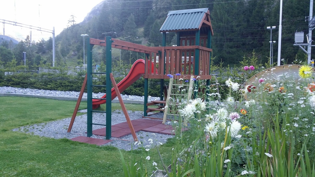 Photo of Outdoor in Taesch
