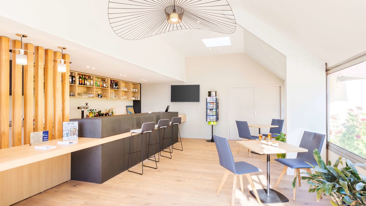 Photo of Others in Taden