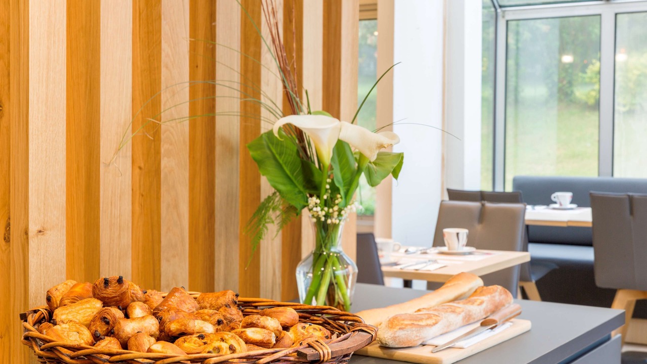 Photo of Others in Taden