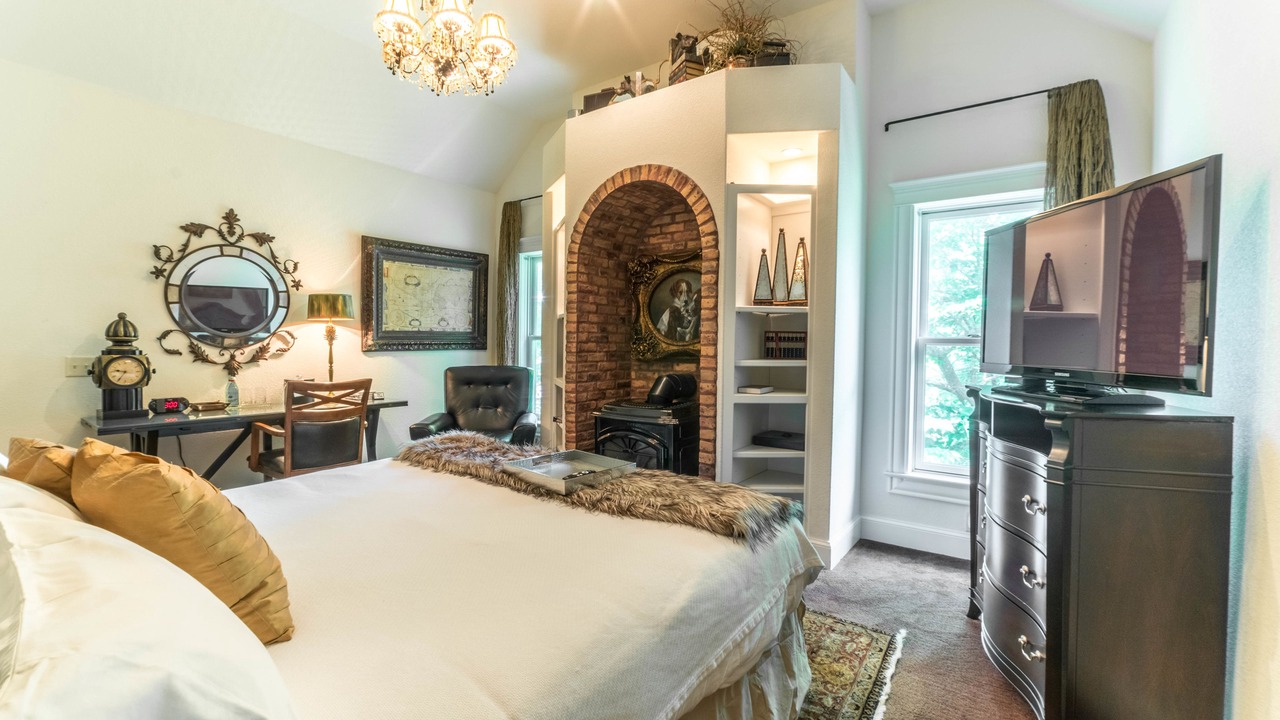 Photo of Bedroom in Downtown