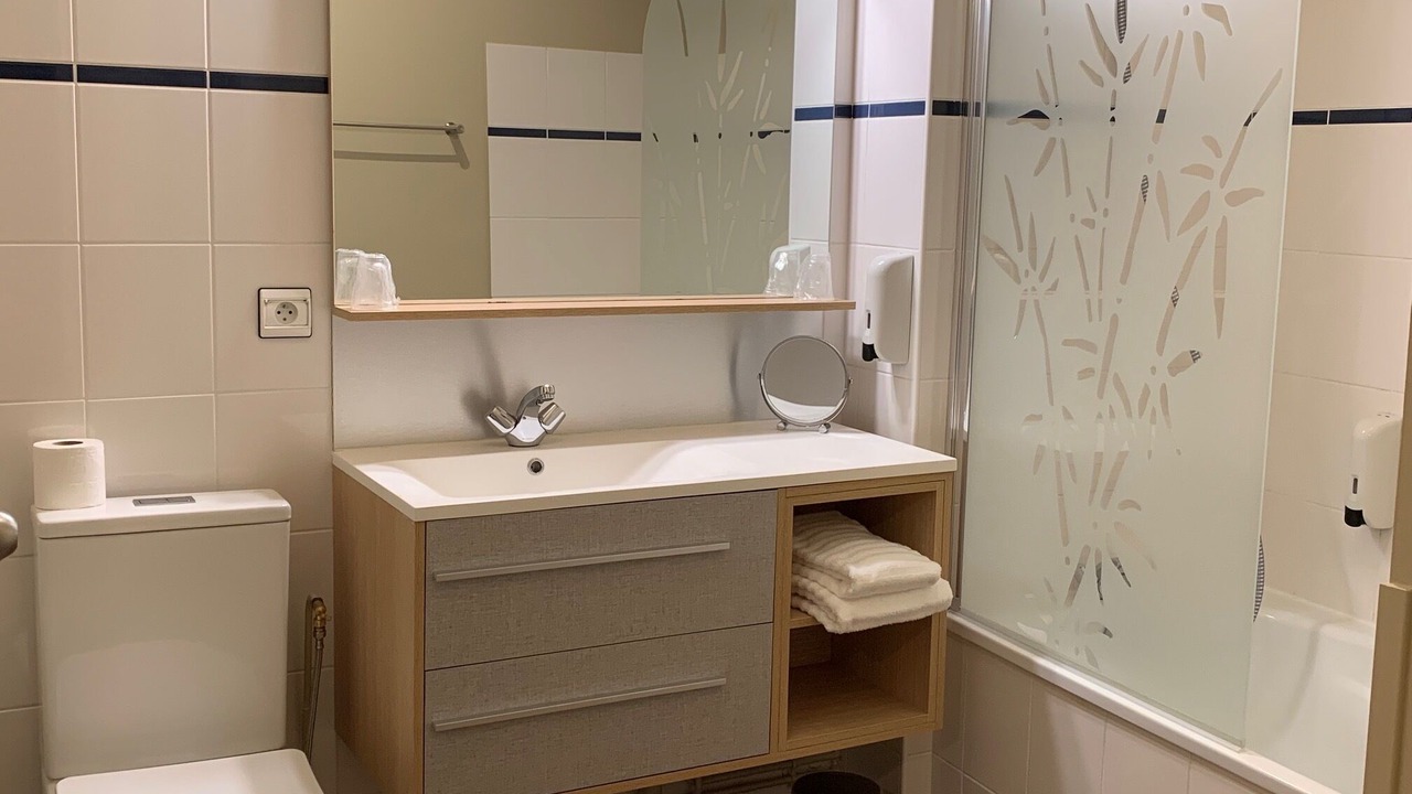 Photo of Bathroom in Quimperle