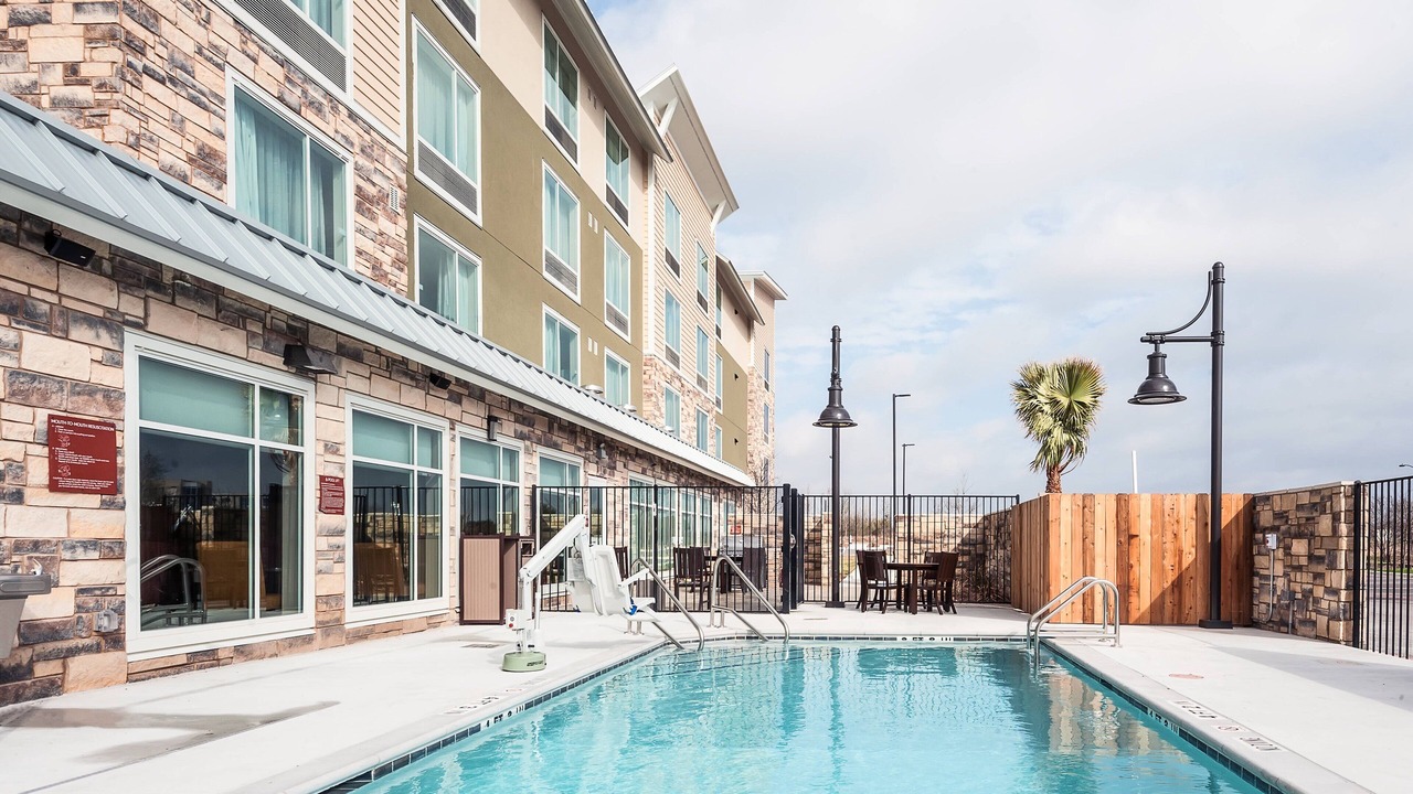 Photo of Outdoor in McNeil