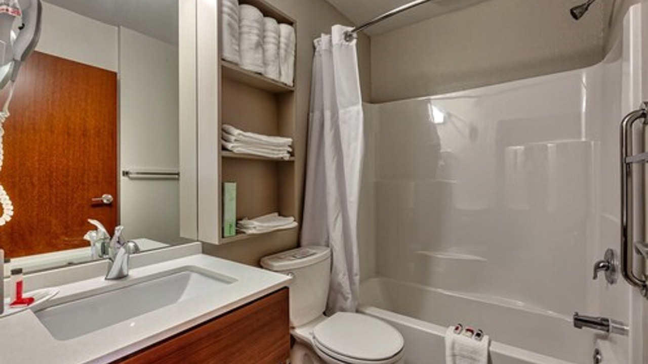 Photo of Bathroom in Niagara Falls
