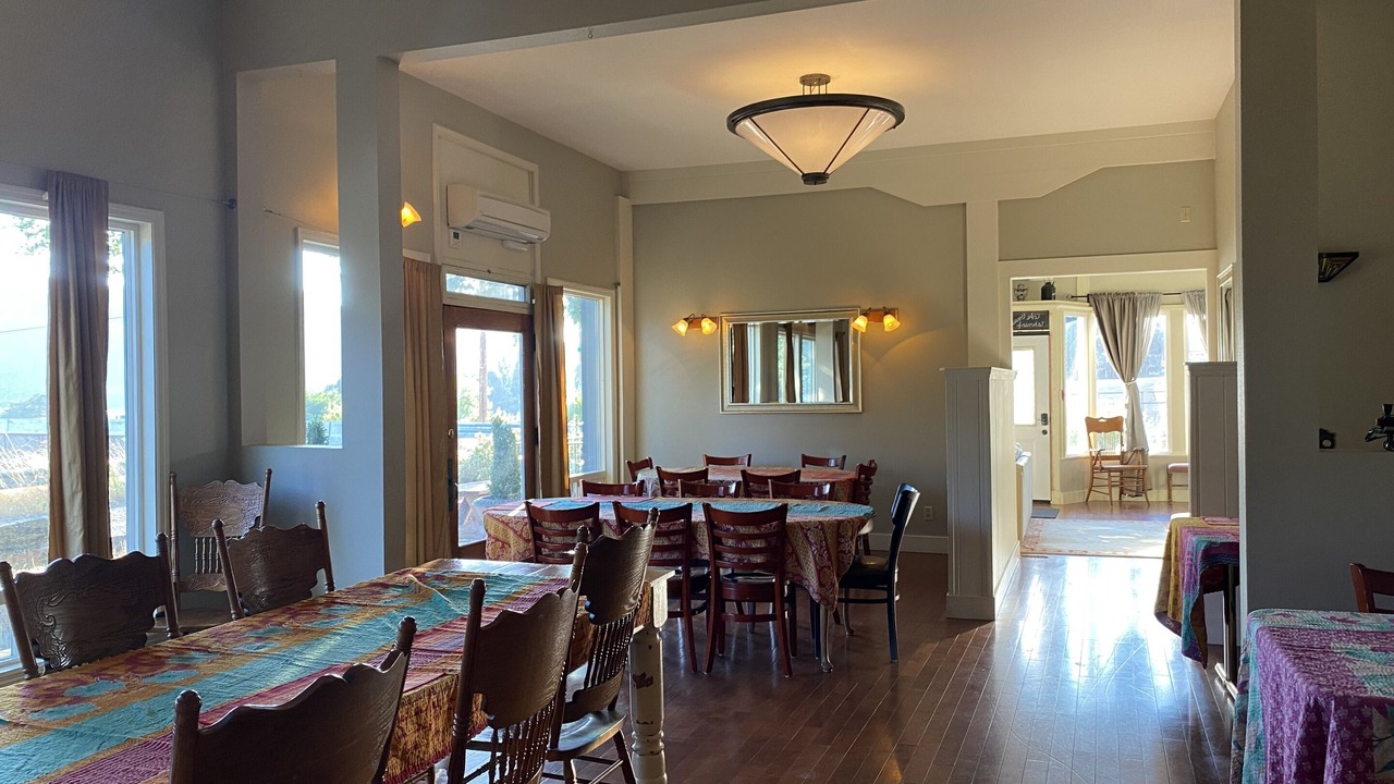 Photo of Others in Lyle