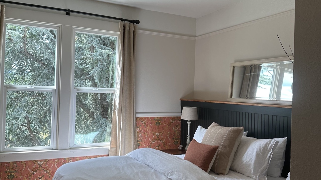 Photo of Others in Lyle