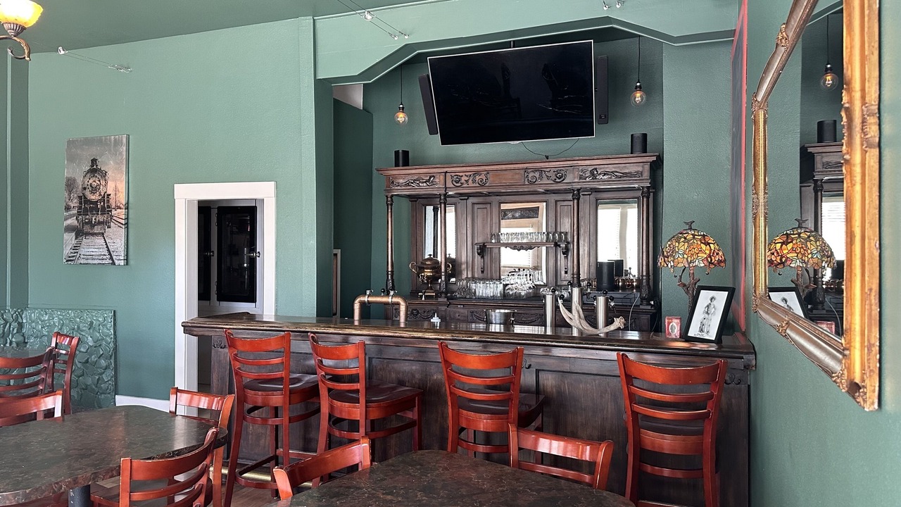 Photo of Others in Lyle