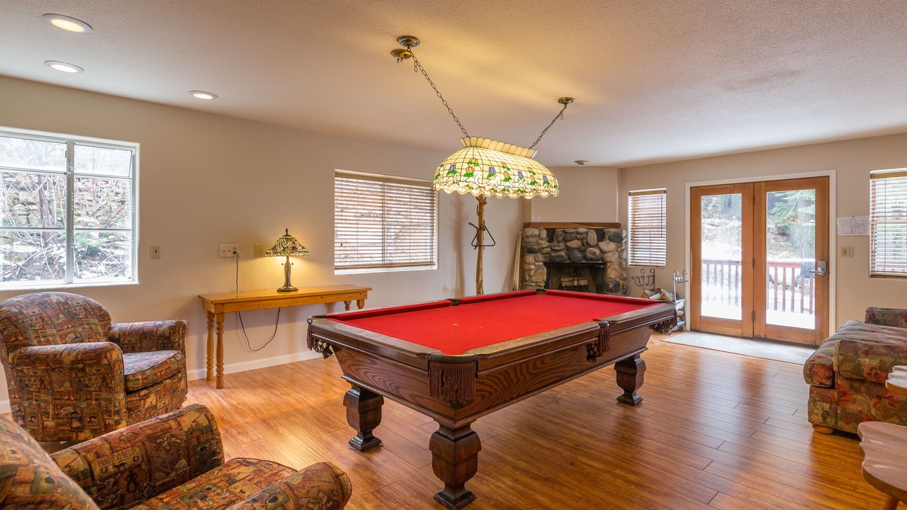 Photo of Livingroom in Yosemite West