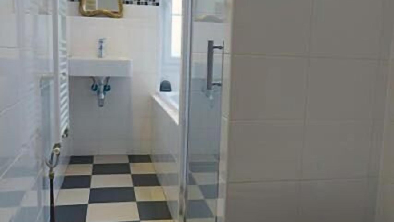 Photo of Bathroom in Dieppe