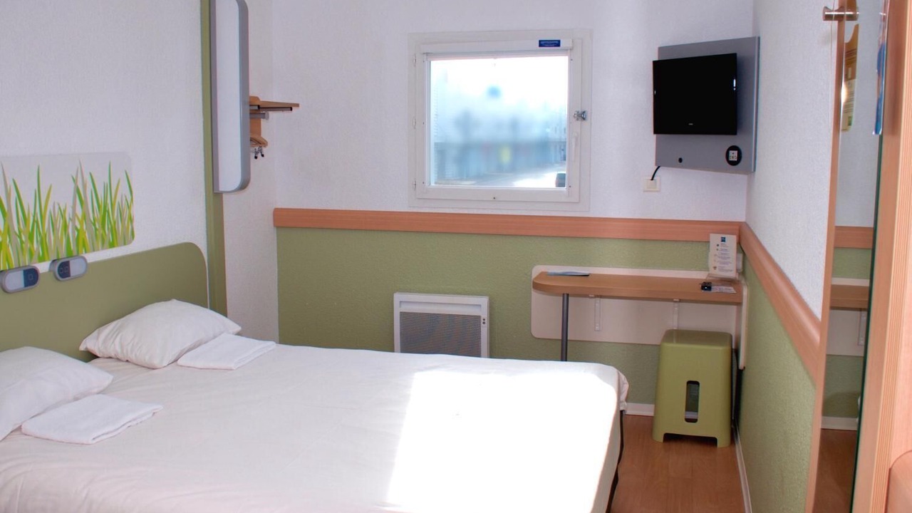 Photo of Bedroom in Flers