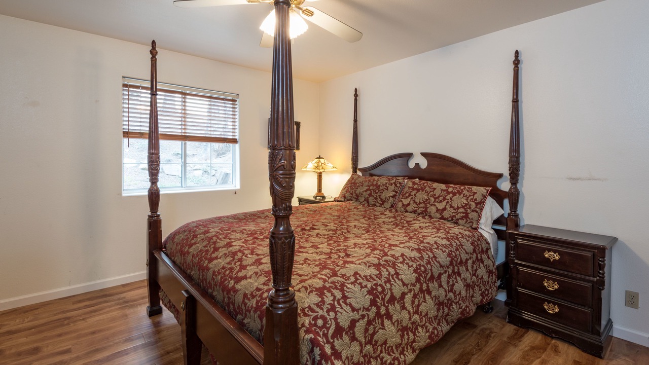 Photo of Bedroom in Yosemite West
