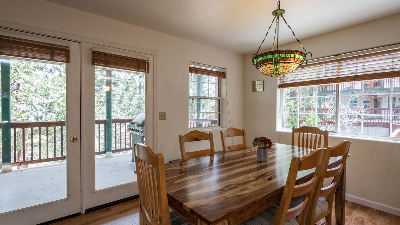 Photo of Livingroom in Yosemite West