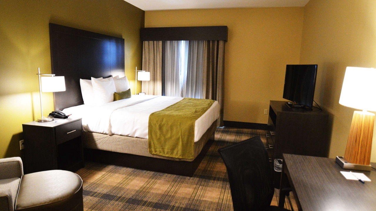 Photo of Bedroom in Kenner - Louis Armstrong International Airport