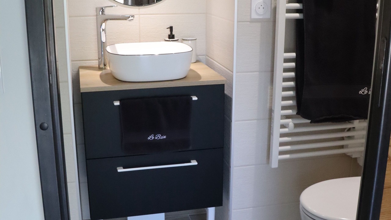 Photo of Bathroom in Murs-Erigne