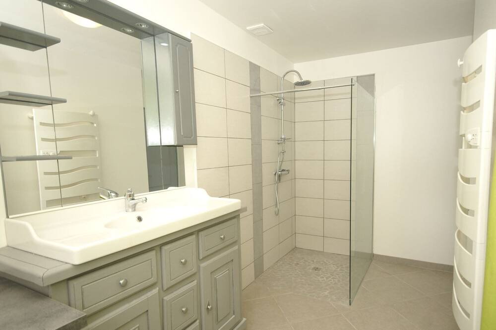 Photo of Bathroom in Pradons