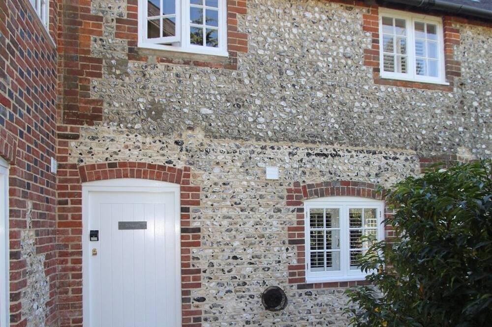 Photo of Outdoor in Charlton