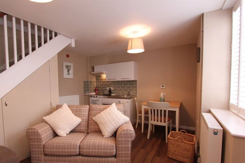 Photo of Others in Charlton