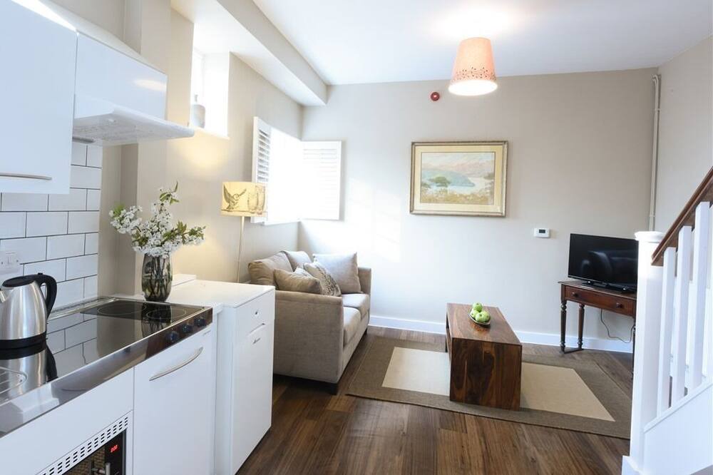 Photo of Others in Charlton