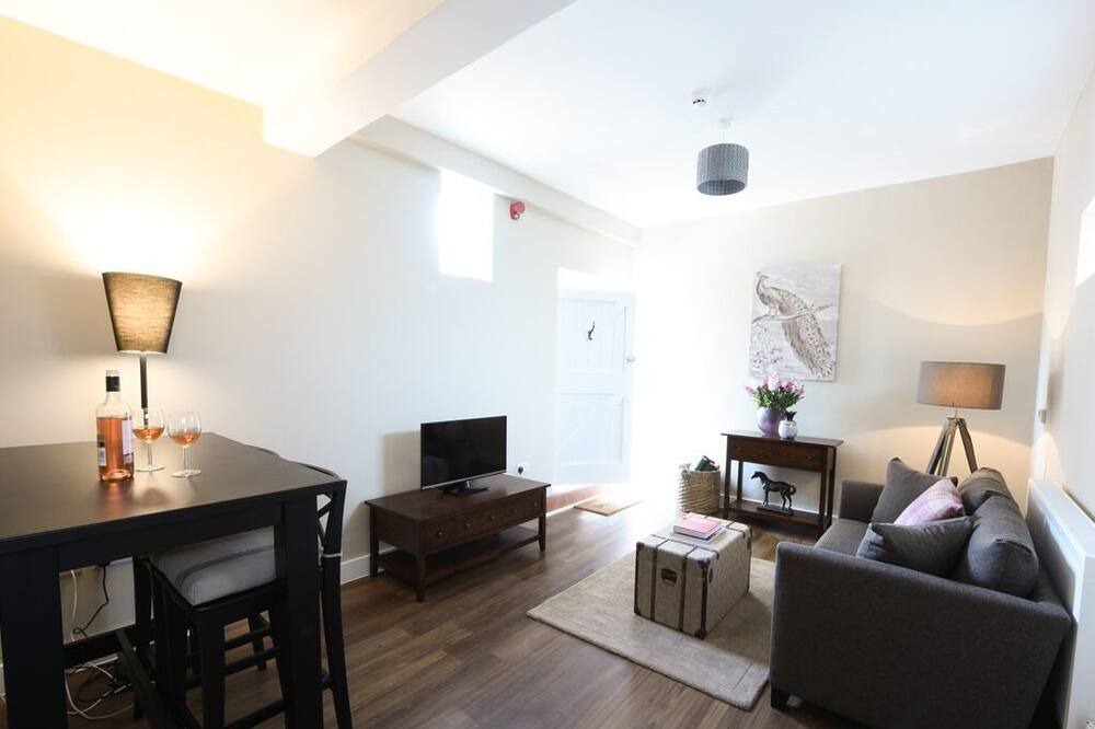 Photo of Livingroom in Charlton