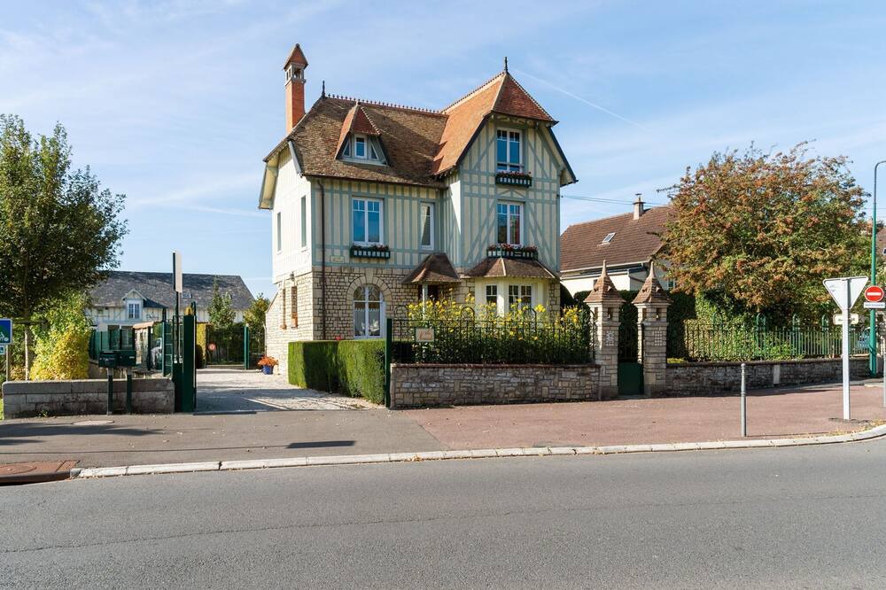 Photo of Outdoor in Bayeux