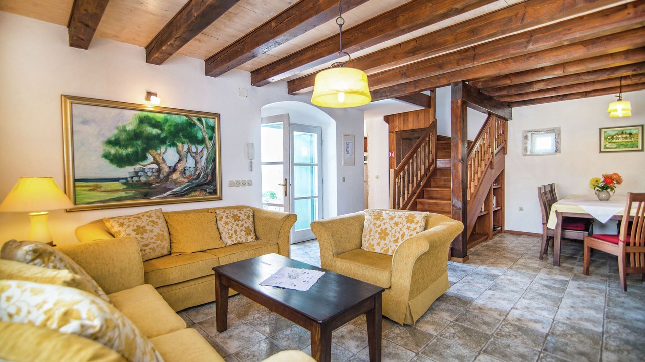 Photo of Livingroom in Mirce