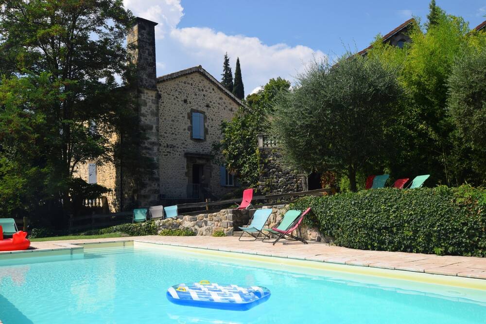 Photo of Outdoor in Pont-de-Labeaume