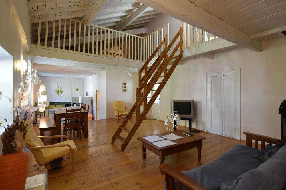 Photo of Livingroom in Pont-de-Labeaume