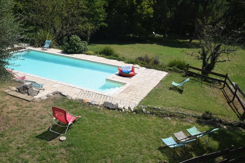 Photo of Outdoor in Pont-de-Labeaume
