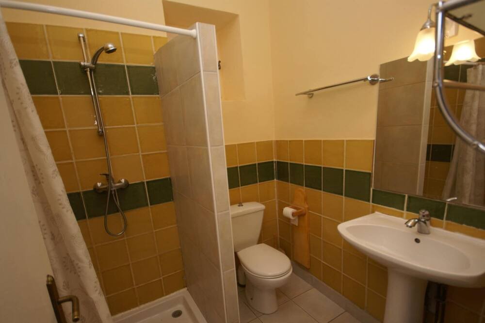 Photo of Bathroom in Pont-de-Labeaume